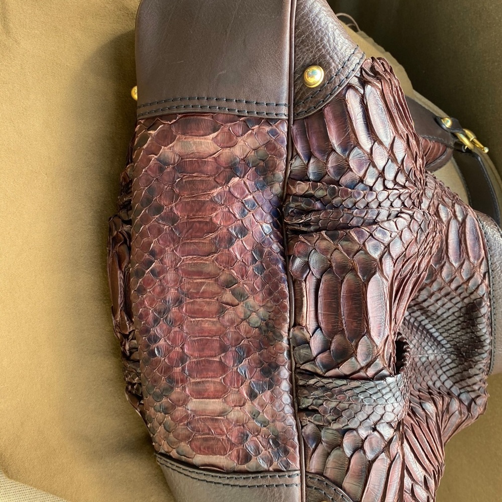 Authentic Gucci rare python bag/purse - Picture 10 of 13